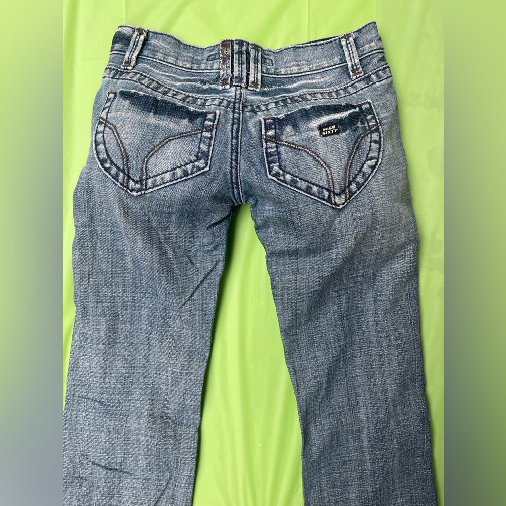 LOW RISE MISS SIXTY YK2 VINTAGE BLUE JEANS ,DISTRESS WITH EMBROILED POCKETS  24 - Picture 4 of 16